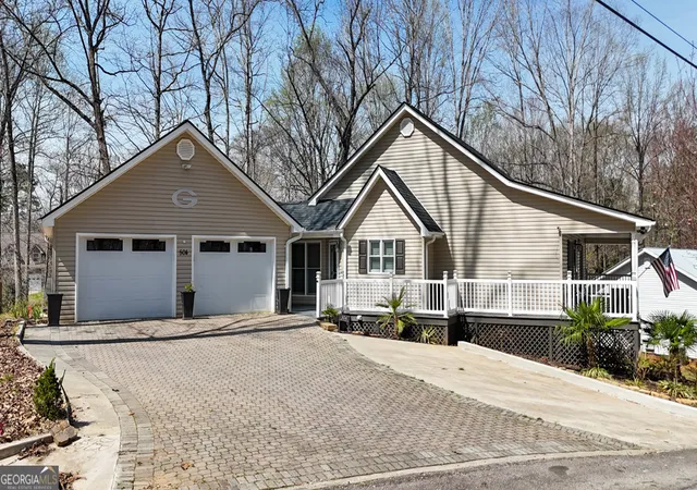 Homes for sale in Lavonia, GA | 504 Rue Chalet, Lavonia, GA 30553 | MLS# 10715405