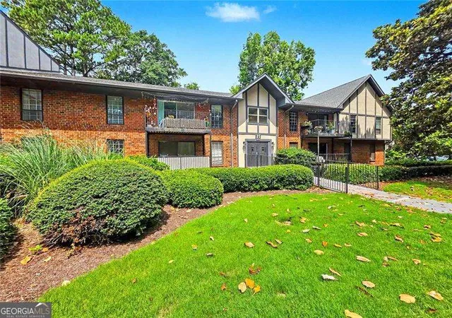2nd image of 6851 Roswell Rd #H33, Atlanta, GA 30328 | MLS# 10788867