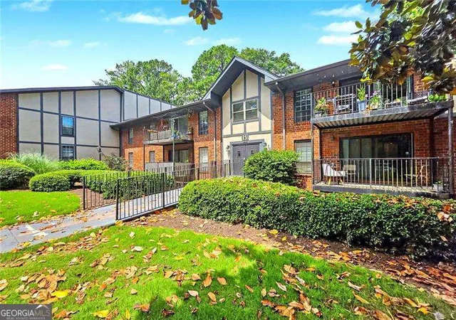 4th image of 6851 Roswell Rd #H33, Atlanta, GA 30328 | MLS# 10788867