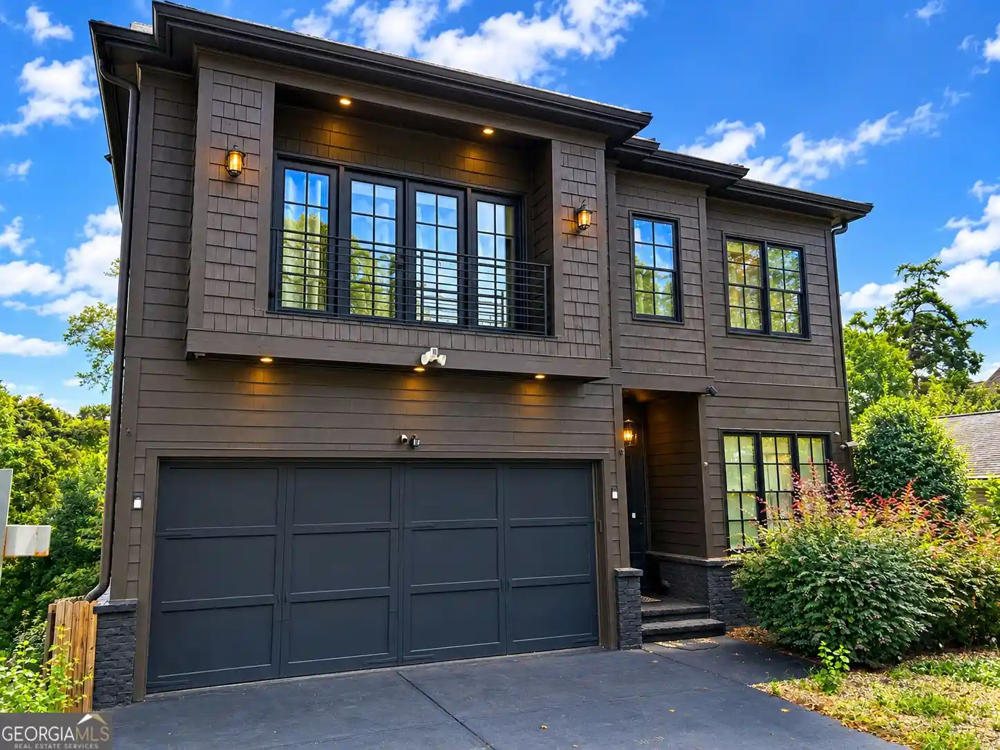 Photo 1 of Mansion for sale at 2981 Lookout Pl Ne, Atlanta, GA 30305 | MLS# 10841045 | Listing updated on 2026-09-26