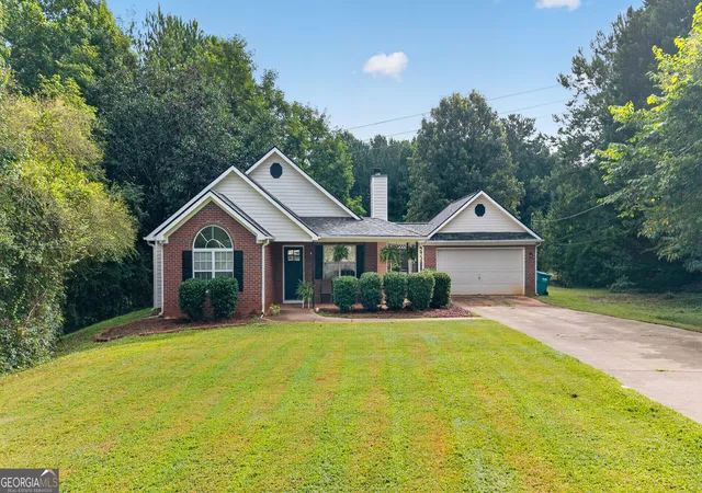 Photo 4 of Single family home for sale at 116 Dana Dr, Hampton, GA 30228 | MLS# 10822530 | Listing updated on 2026-09-28