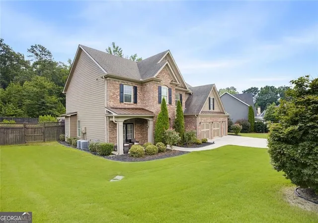 Photo 4 of Single family home for sale at 1685 Dew Pl, Marietta, GA 30064 | MLS# 10821292 | Listing updated on 2026-10-17