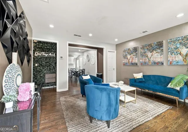 Photo 1 of Single family home for sale at 1677 M L King Jr Dr Sw, Atlanta, GA 30314 | MLS# 10866904 | Listing updated on 2026-10-26