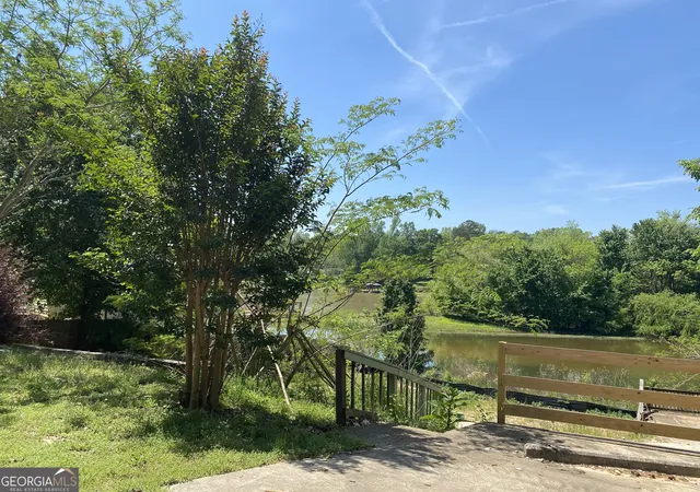 Photo 3 of Sale Pending at 273 S River Dr, Jackson, GA 30233 | MLS# 10675007 | Listing updated on 2026-08-12