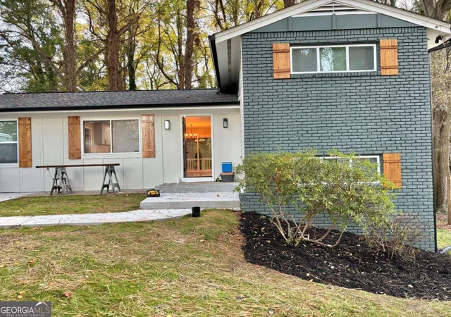 2nd image of 2485 Ortega Wy, Atlanta, GA 30341 | MLS# 10644407