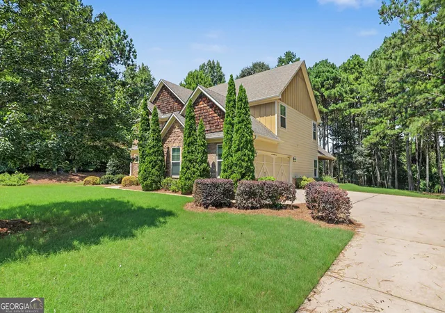 Photo 3 of Single family home for sale at 106 Waterlace Wy, Fayetteville, GA 30215 | MLS# 10828951 | Listing updated on 2026-09-14