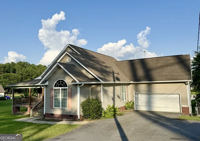 Photo 3 of Single family home for sale at 325 Overland Way, Gray, GA 31032 | MLS# 10799603 | Listing updated on 2026-09-19