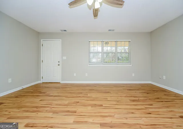 3rd image of 124 Springvalley Cir, Stockbridge, GA 30281 | MLS# 10821772