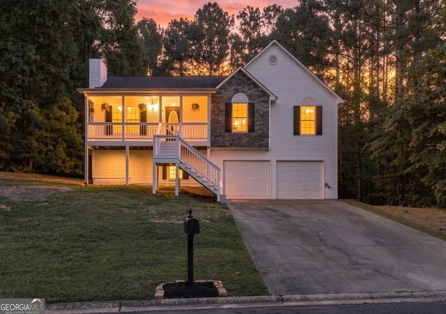Photo 2 of Single family home for sale at 129 Greatwood Dr, White, GA 30184 | MLS# 10835647 | Listing updated on 2026-10-03