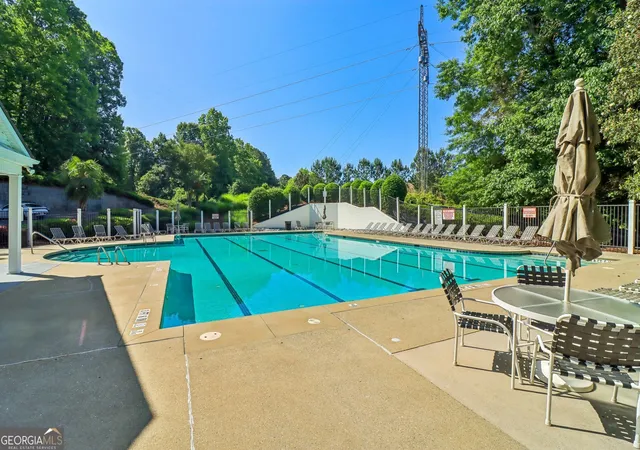 2nd image of 10900 Wittenridge Dr, Alpharetta, GA 30022
