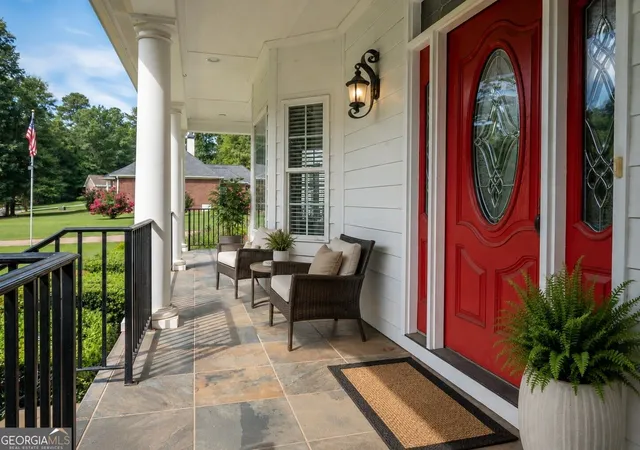 Photo 3 of Single family home for sale at 118 Mount Vernon Wy, Winterville, GA 30683 | MLS# 10824643 | Listing updated on 2026-08-26