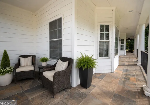 Photo 3 of Single family home for sale at 118 Mount Vernon Wy, Winterville, GA 30683 | MLS# 10824643 | Listing updated on 2026-10-28
