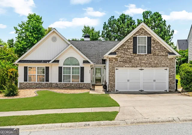 Homes for sale in Dallas, GA | 214 E Skyline View, Dallas, GA 30157 | MLS# 10800523