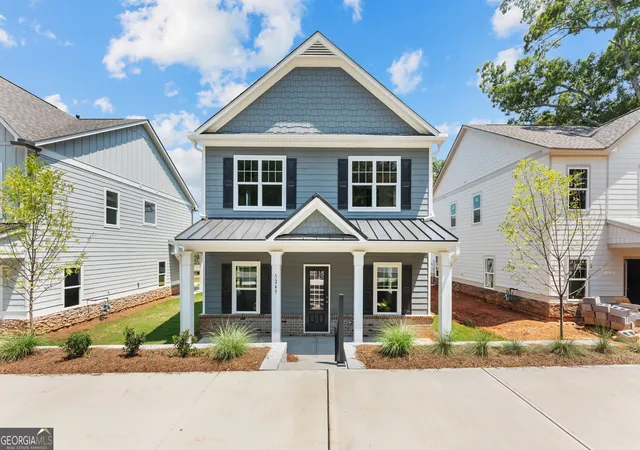 1st image of 5249 Gainesville St, Flowery Branch, GA 30542 | MLS# 10822184