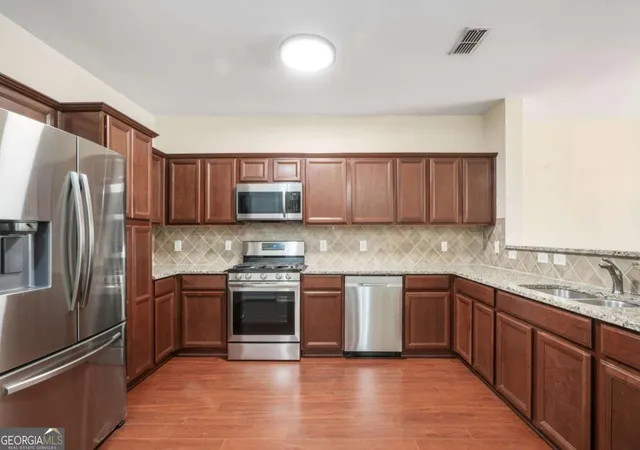 Photo 3 of Condo for sale at 4805 W Village Way Se #1206, Smyrna, GA 30080 | MLS# 10817603 | Listing updated on 2026-08-16