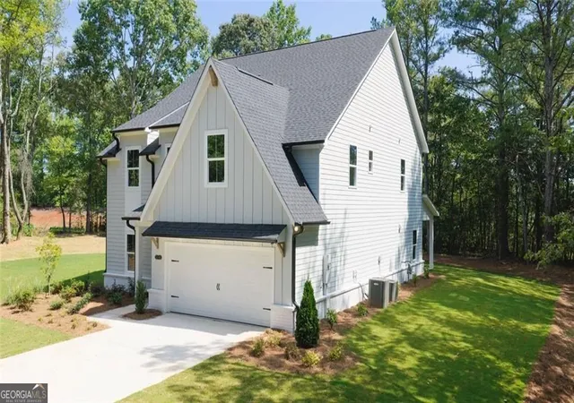 Photo 2 of Single family home for sale at 8110 Lennox Ln, Cumming, GA 30028 | MLS# 10836386 | Listing updated on 2026-08-31