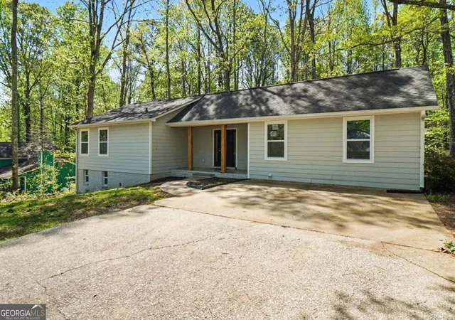 4th image of 3165 Beaver Dr, Douglasville, GA 30135 | MLS# 10808738
