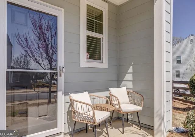 Photo 2 of Townhouse for sale at 302 Penn Sta Way, Cartersville, GA 30120 | MLS# 10715830 | Listing updated on 2026-05-01