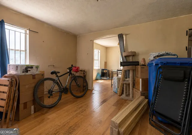Photo 2 of Sale Pending at 779 Humphries St Sw, Atlanta, GA 30310 | MLS# 10835509 | Listing updated on 2026-09-03