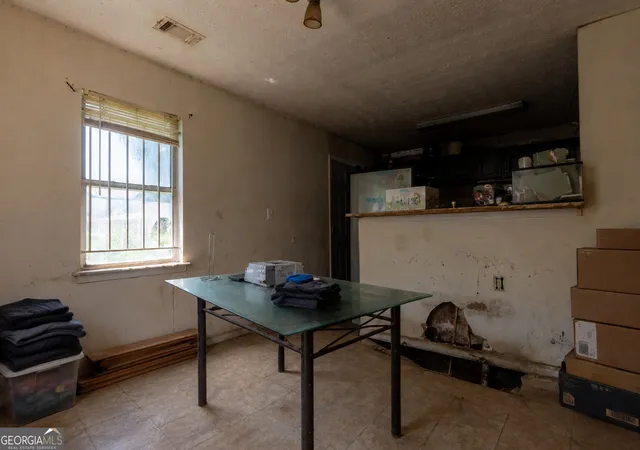 Photo 2 of Sale Pending at 779 Humphries St Sw, Atlanta, GA 30310 | MLS# 10835509 | Listing updated on 2026-09-03
