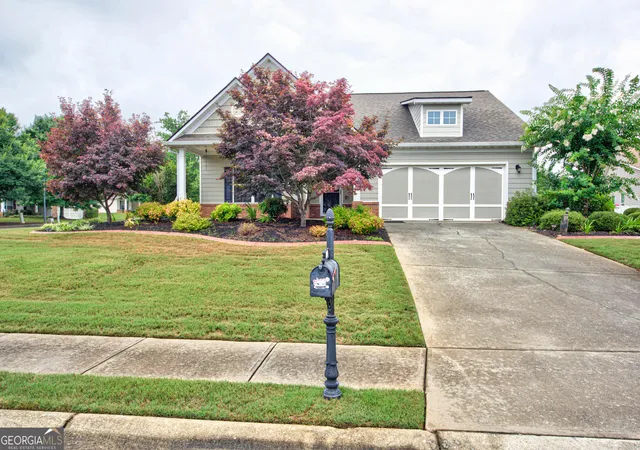 1st image of 305 Victory Cir, Commerce, GA 30529 | MLS# 10805984