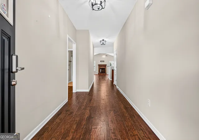 Photo 3 of Single family home for sale at 305 Victory Cir, Commerce, GA 30529 | MLS# 10805984 | Listing updated on 2026-07-29