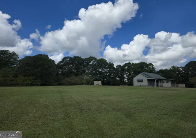Photo 3 of Sale Pending at 3880 Hiram Lithia Springs Rd, Powder Springs, GA 30127 | MLS# 10572262 | Listing updated on 2026-08-24