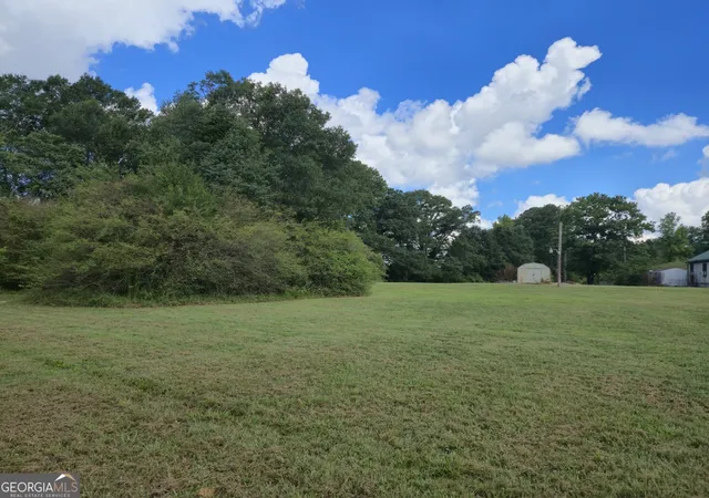 Photo 4 of Sale Pending at 3880 Hiram Lithia Springs Rd, Powder Springs, GA 30127 | MLS# 10572262 | Listing updated on 2026-08-24