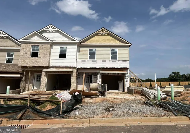 3rd image of 49 Creekside Commons Dr, Hoschton, GA 30548 | MLS# 10541724
