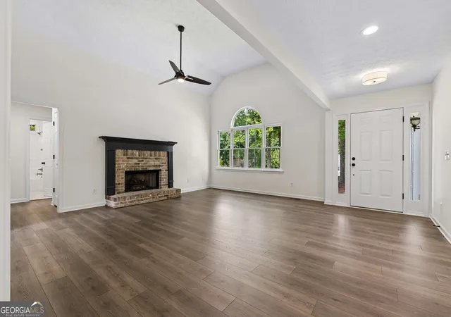 Photo 4 of Sale Pending at 8040 Wynfield Dr, Cumming, GA 30040 | MLS# 10834333 | Listing updated on 2026-10-12