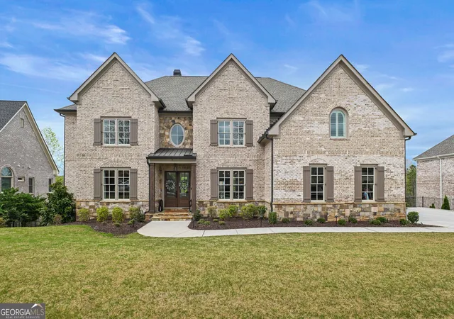 Photo 2 of Mansion for sale at 3170 Glastonbury Ln, Suwanee, GA 30024 | MLS# 10724332 | Listing updated on 2026-05-12