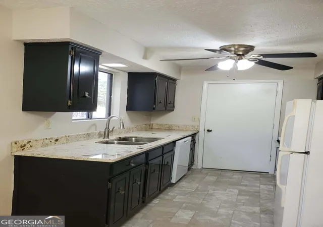 4th image of 9141 Trail Ct, Jonesboro, GA 30238 | MLS# 10811588