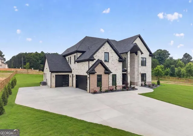 Photo 3 of Single family home for sale at 1975 Jones Phillips Rd, Dacula, GA 30019 | MLS# 10793805 | Listing updated on 2026-09-17