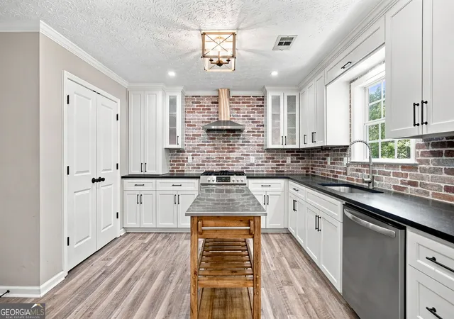 4th image of 15 Stonewood Wy, Sharpsburg, GA 30277 | MLS# 10826543
