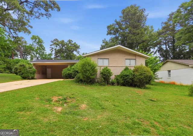 Photo 1 of Single family home for sale at 3840 Emerald N Dr, Decatur, GA 30035 | MLS# 10789338 | Listing updated on 2026-09-22