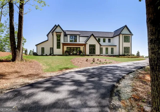 Photo 4 of Single family home for sale at 183 Barrett Cir, Dahlonega, GA 30533 | MLS# 10734679 | Listing updated on 2026-05-01