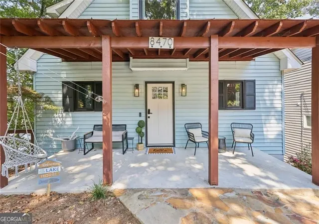 Photo 3 of Single family home for sale at 8470 Lake Dr, Snellville, GA 30039 | MLS# 10785537 | Listing updated on 2026-09-13