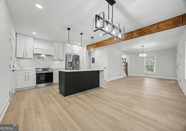 Photo 4 of Single family home for sale at 1838 Rogers Ave Sw, Atlanta, GA 30310 | MLS# 10834791 | Listing updated on 2026-09-14