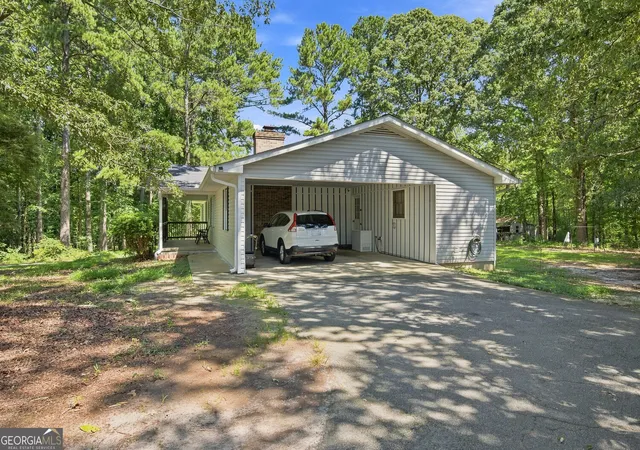 Photo 2 of Single family home for sale at 556 Auburn Rd, Auburn, GA 30011 | MLS# 10836772 | Listing updated on 2026-10-03
