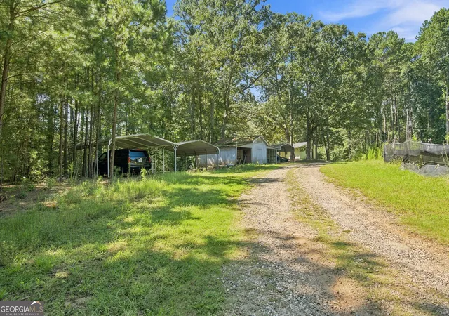 Photo 3 of Single family home for sale at 556 Auburn Rd, Auburn, GA 30011 | MLS# 10836772 | Listing updated on 2026-10-03