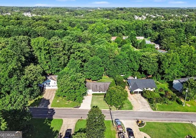Photo 2 of Single family home for sale at 529 Bluff Ct, Woodstock, GA 30188 | MLS# 10805660 | Listing updated on 2026-09-21