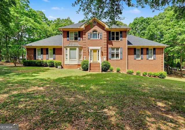 Homes for sale in Barnesville, GA | 107 Big Oak Dr, Barnesville, GA 30204 | MLS# 10735752