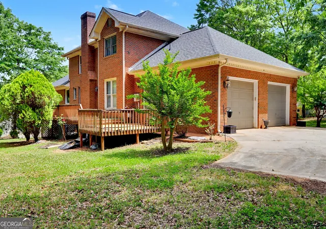 Homes for sale in Barnesville, GA | 107 Big Oak Dr, Barnesville, GA 30204 | MLS# 10735752