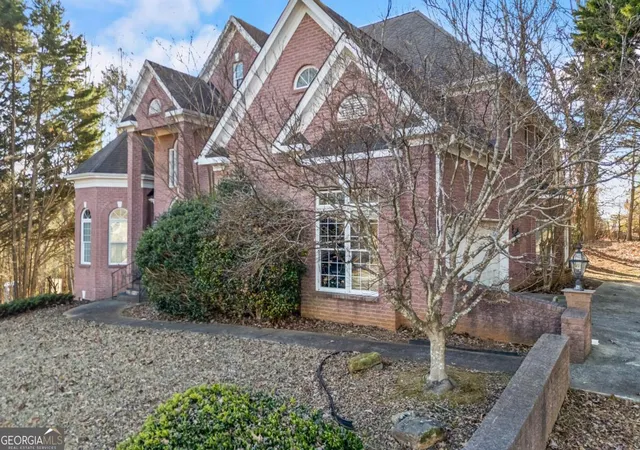 3rd image of 6000 Eagle Close Ln, Sugar Hill, GA 30518 | MLS# 10677006