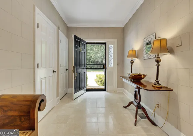 Listing Photo 4 - Condo for sale in building located at 5996 Mitchell Rd, Sandy Springs, GA 30328 - Unit #21