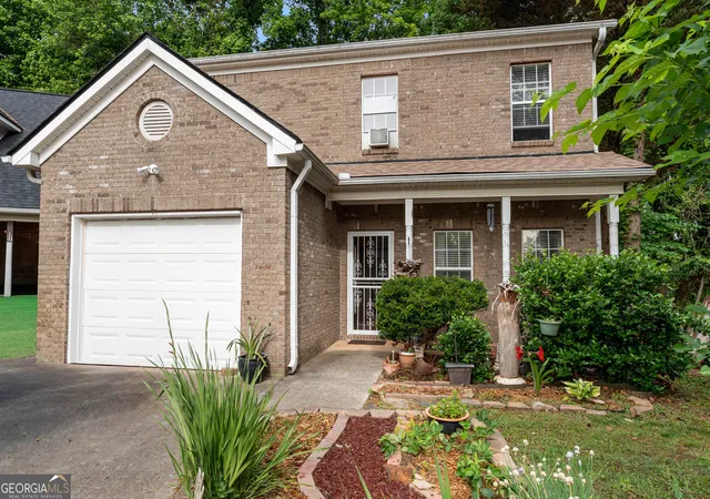 Photo 2 of Single family home for sale at 635 Shadowmoore Dr, Riverdale, GA 30274 | MLS# 10762030 | Listing updated on 2026-09-18