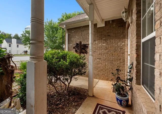 Photo 3 of Single family home for sale at 635 Shadowmoore Dr, Riverdale, GA 30274 | MLS# 10762030 | Listing updated on 2026-09-18