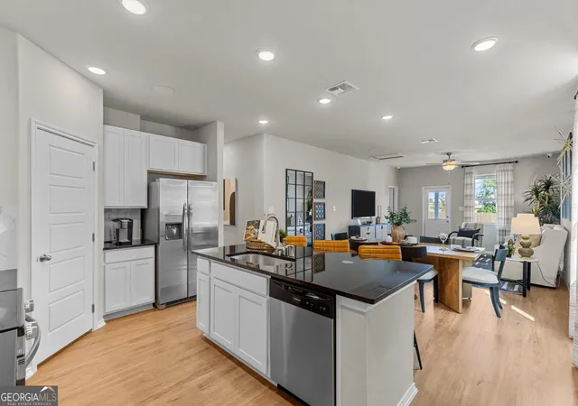 Photo 3 of Single family home for sale at 127 Greene Farm Trail, Cartersville, GA 30120 | MLS# 10832644 | Listing updated on 2026-10-06