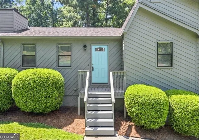 Photo 2 of Single family home for sale at 3824 Wyntuck Cir, Kennesaw, GA 30152 | MLS# 10827840 | Listing updated on 2026-09-13