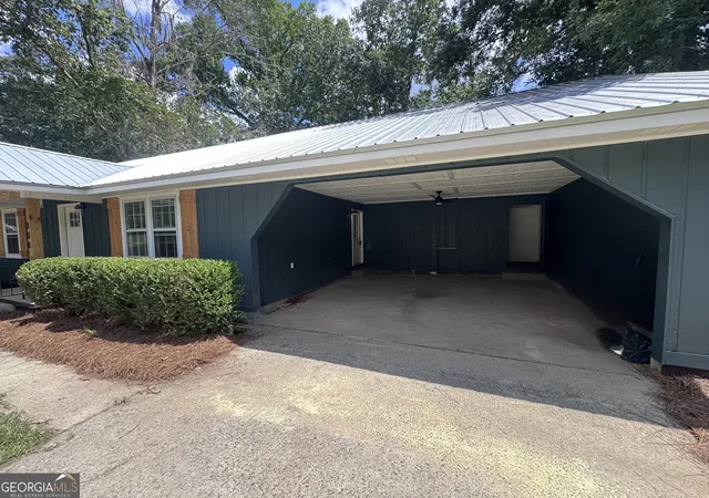 5th image of 304 Pinewood Dr, Dublin, GA 31021 | MLS# 10806139